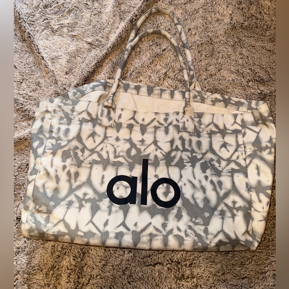 Alo Yoga Canvas Bag